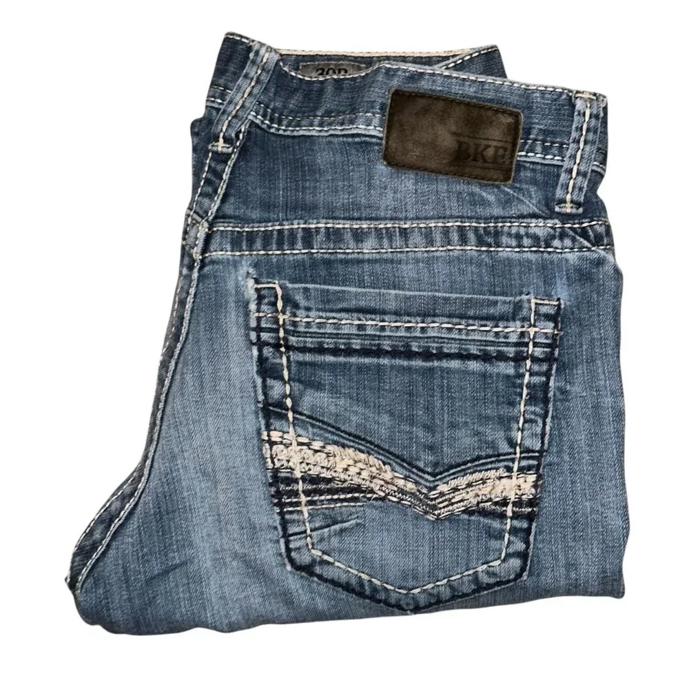 BKE Carter Straight Leg Jeans Mens 30 27 Light Wash Well Worn Grunge Embroidered